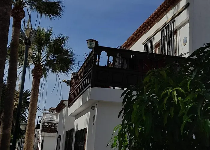 בית נופש Playa Montana Amarilla Sunset,pool