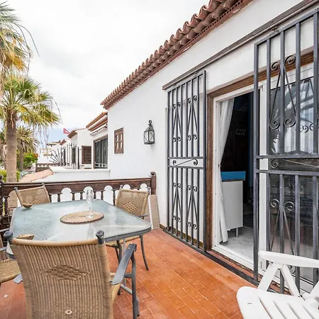 Playa Montana Amarilla Sunset,pool *